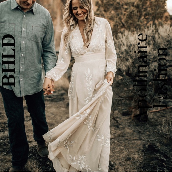 BHLDN Belize Embroidered Long Sleeve V Neck Gown in Champagne Size 10 New - Picture 1 of 10